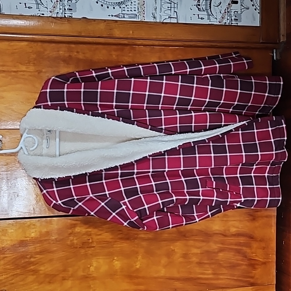 Fleece/sherpa lined jacket/wrap